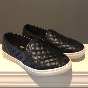 Black Stevie’s quilted sneakers